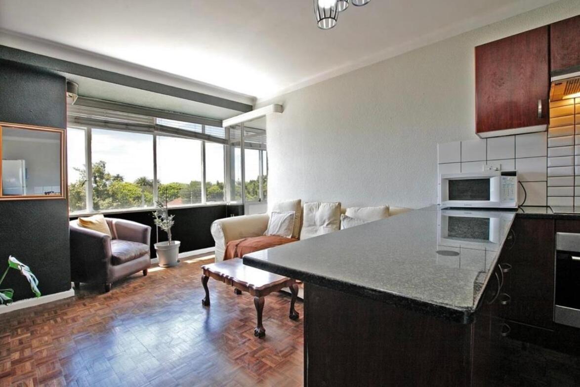 Zenden Plumstead By A&b *